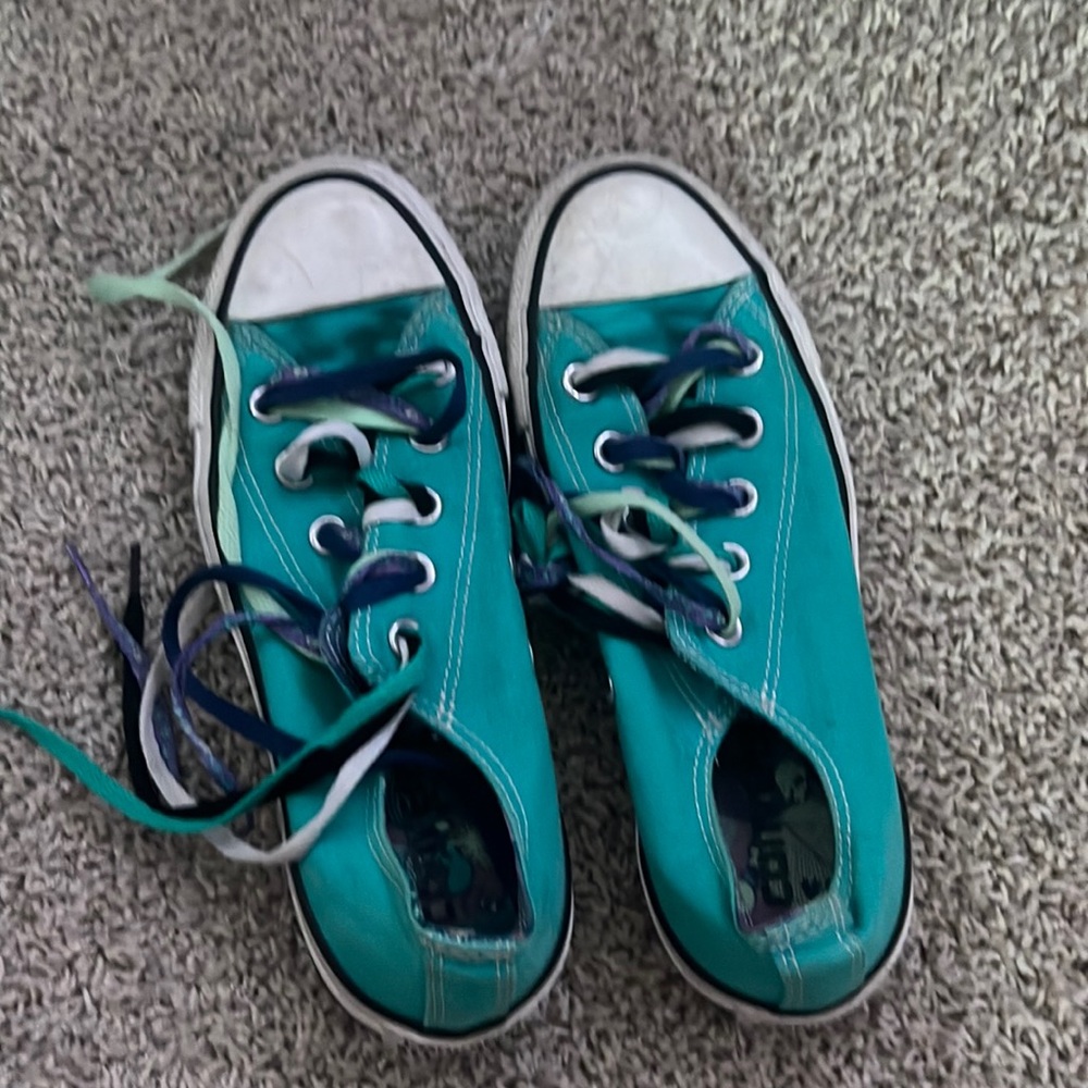 Aqua converse multiple laces